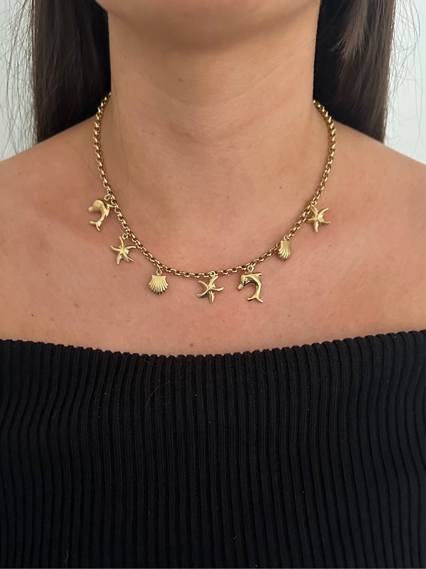 Collier a breloque dans le style de la mer