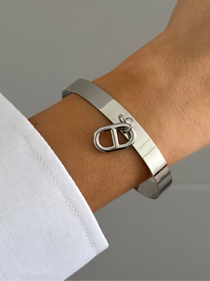 Eva Cuff 