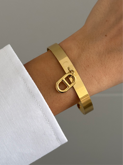 Eva Cuff 