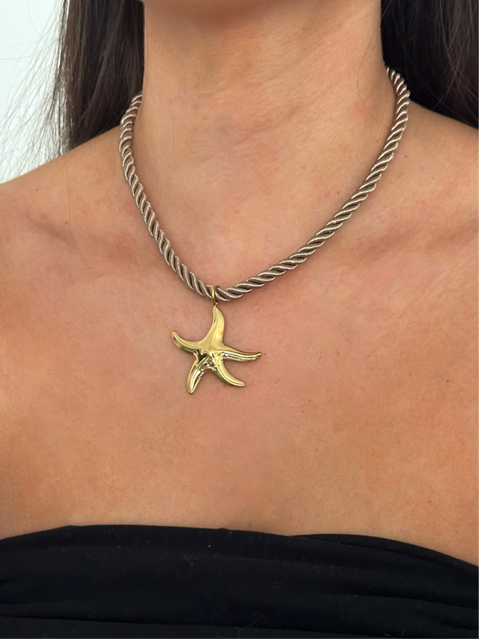 Collier étoile marron